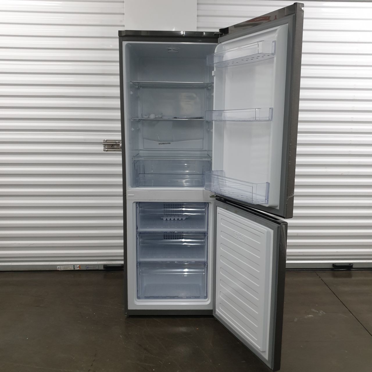 defy 325l metallic bottom freezer - Image 2