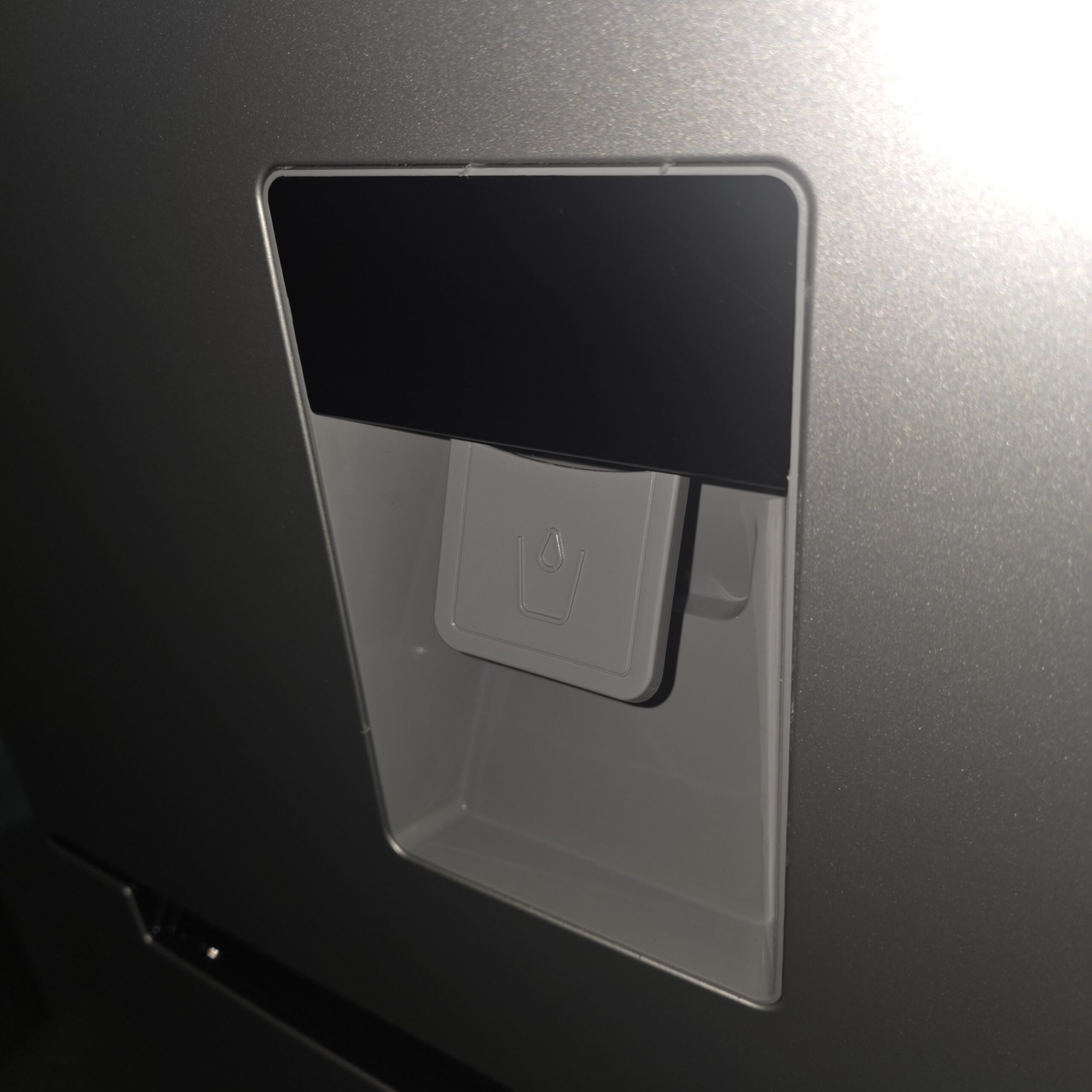 k.i.c 344l combi fridge freezer with water dispenser - Image 2